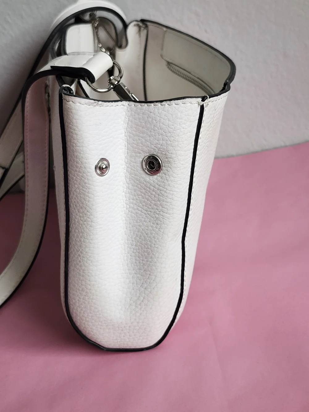Sondra Roberts Off-White Pebbled Leather Shoulder Bag Crossbody